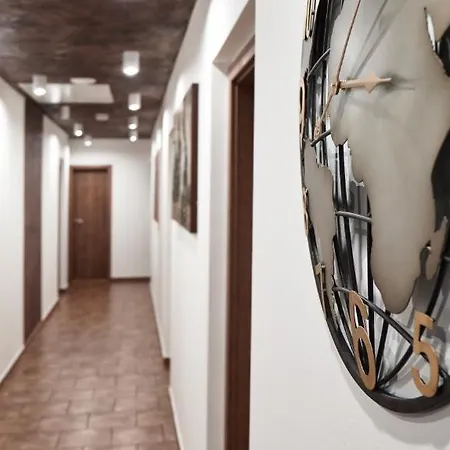 U Sipku 3* اوسترافا