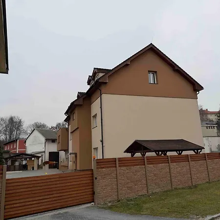 U Sipku اوسترافا